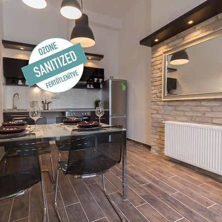 Luxury Apartment By Hi5-Varoshaz Suite บูดาเปสต์ ภายนอก รูปภาพ