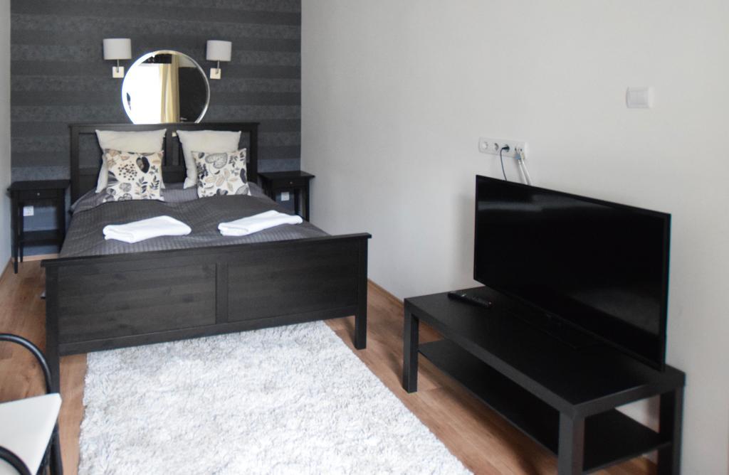 Luxury Apartment By Hi5-Varoshaz Suite บูดาเปสต์ ภายนอก รูปภาพ